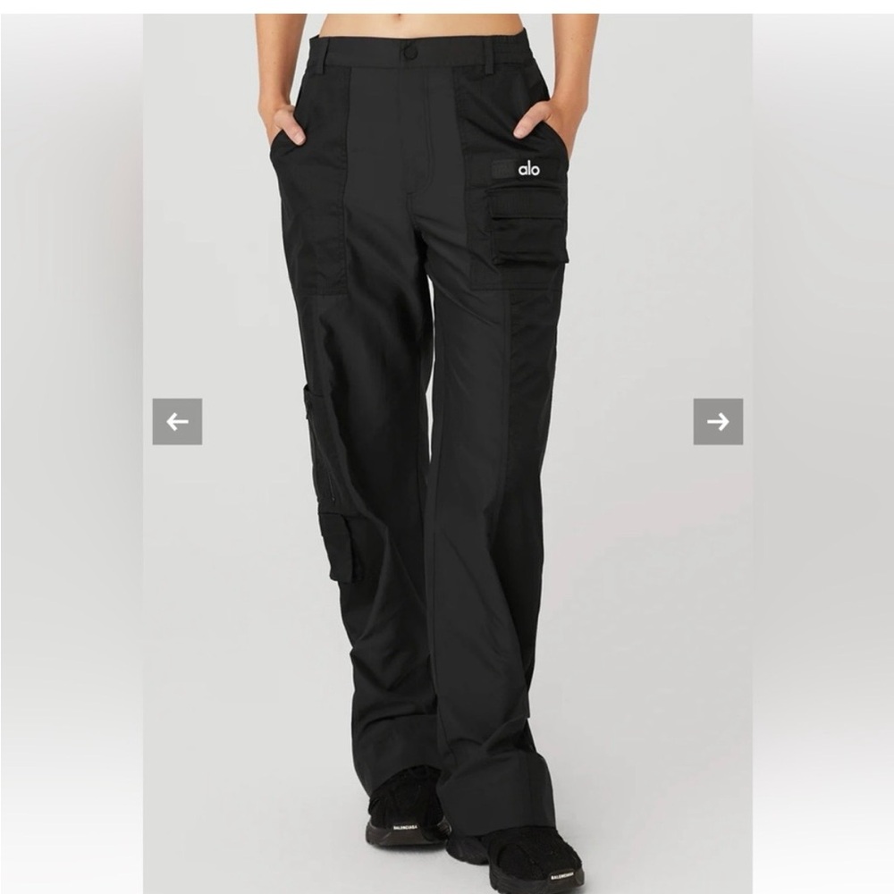 ALO Yoga Women's black Cargo Trousers
